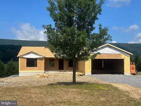 38 Dawson Farm Rd, Berkeley Springs, WV 25411
