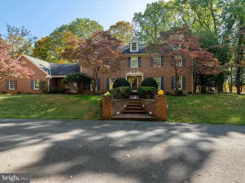 351 Yost Cir, Berkeley Springs, WV 25411