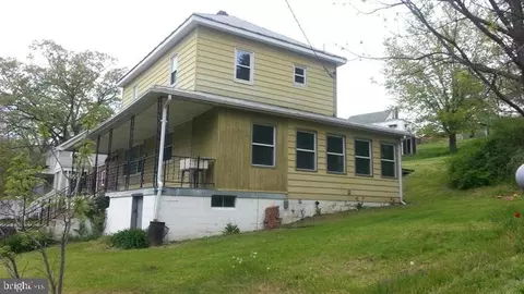 181 Martinsburg Rd, Berkeley Springs, WV 25411