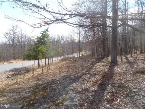 Parkside Drive, Berkeley Springs, WV 25411