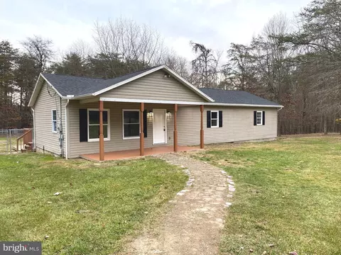 91 Whitetail Dr, Berkeley Springs, WV 25411