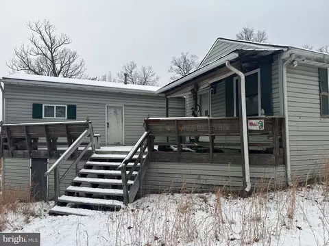 109 Barking Proud Ln, Berkeley Springs, WV 25411