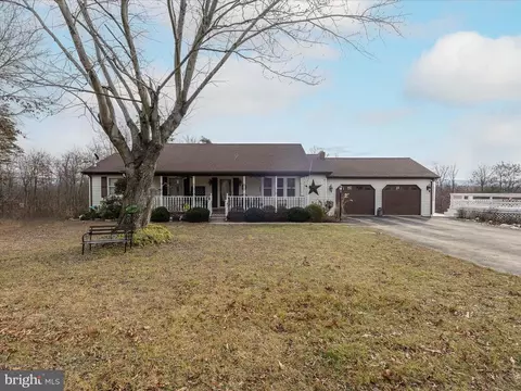 333 Chevy Ln, Berkeley Springs, WV 25411