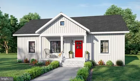 16 Cedar Point Ln, Great Cacapon, WV 25422