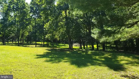 21 Cottonwood Lane, Hedgesville, WV 25427