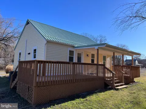 38 Biser St, Berkeley Springs, WV 25411 photo 5