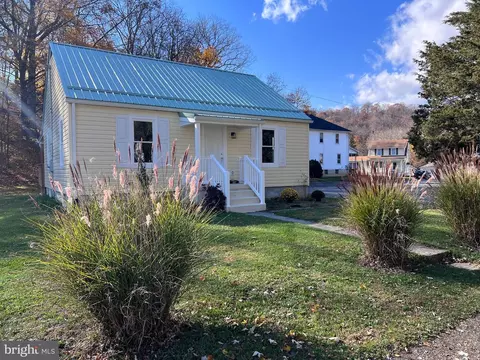 38 Biser St, Berkeley Springs, WV 25411 photo 19