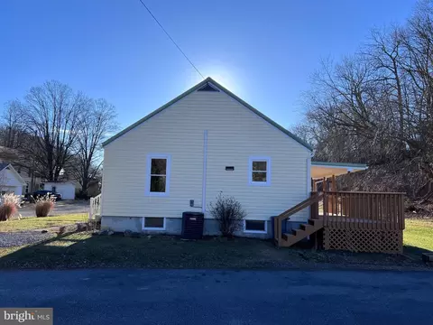 38 Biser St, Berkeley Springs, WV 25411 photo 7