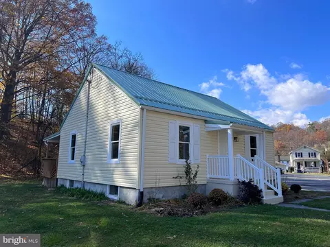 38 Biser St, Berkeley Springs, WV 25411 photo 17