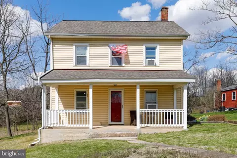967 Winchester Grade Rd, Berkeley Springs, WV 25411