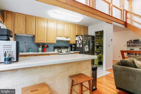Kitchen - 18 Whipporwill Ct, Berkeley Springs, WV 25411 photo 3 of 5