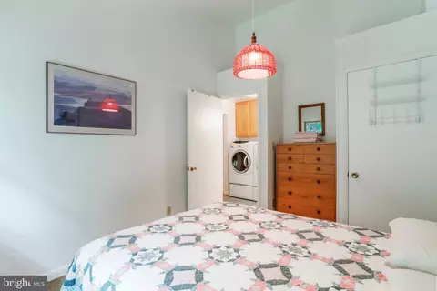 Bedroom - 18 Whipporwill Ct, Berkeley Springs, WV 25411 photo 5 of 13
