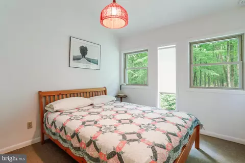 Bedroom - 18 Whipporwill Ct, Berkeley Springs, WV 25411 photo 6 of 13