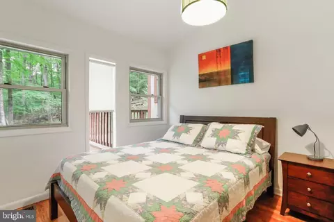 Bedroom - 18 Whipporwill Ct, Berkeley Springs, WV 25411 photo 7 of 13