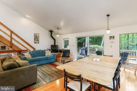 Dining - 18 Whipporwill Ct, Berkeley Springs, WV 25411 photo 1 of 1