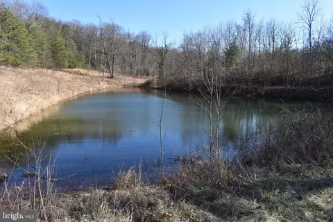 139 Yosemite Ln, Hedgesville, WV 25427