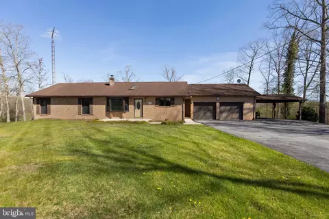 5248 Cherry Run Rd, Hedgesville, WV 25427