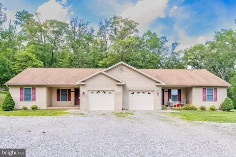 264 Goller Hill Ln, Hedgesville, WV 25427