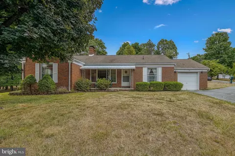 113 Merrywoods Dr, Berkeley Springs, WV 25411