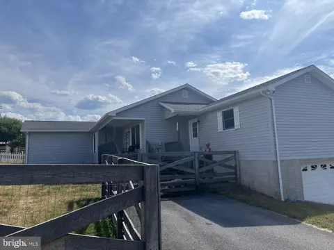 734 Johnsons Mill Rd, Berkeley Springs, WV 25411