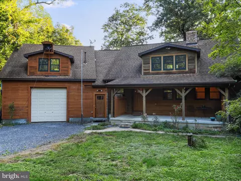 470 Tonoloway Point Cir, Great Cacapon, WV 25422