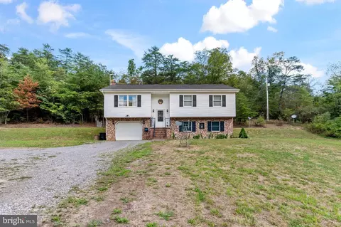 10 Potomac Rdg, Berkeley Springs, WV 25411