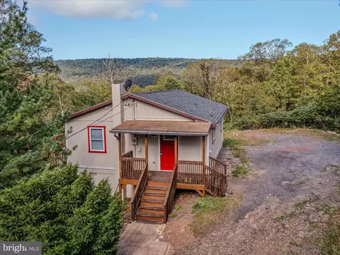 349 Trapper Ridge Ln, Hedgesville, WV 25427