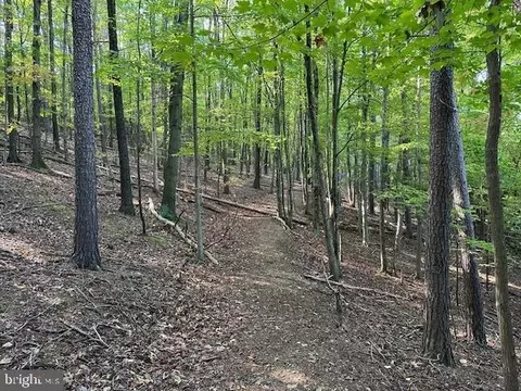 13 03 Ac Myers Rd, Berkeley Springs, WV 25411
