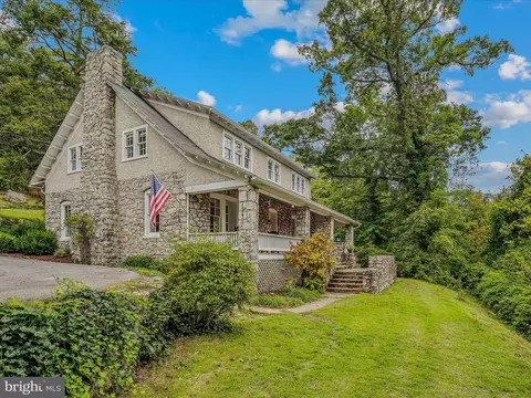 491 Cacapon Rd, Berkeley Springs, WV 25411