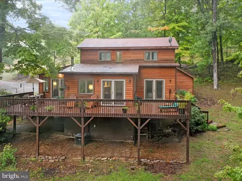 358 Salmon Ln, Berkeley Springs, WV 25411