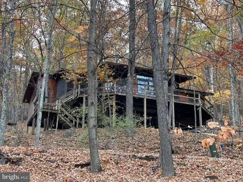 67 Warblers Way, Berkeley Springs, WV 25411
