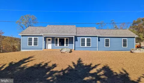 3 Bayonet Ct, Berkeley Springs, WV 25411