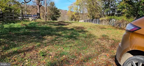 45 Berryville Cir, Berkeley Springs, WV 25411