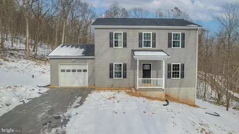 19 Freedom Ln, Hedgesville, WV 25427