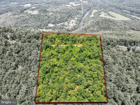 Quaint Acres Lane, Berkeley Springs, WV 25411
