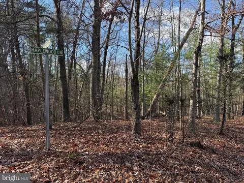 Maplewood Lane, Hedgesville, WV 25427