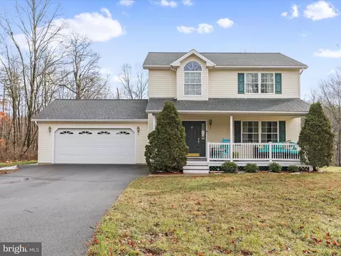120 Bayonet Ct, Berkeley Springs, WV 25411