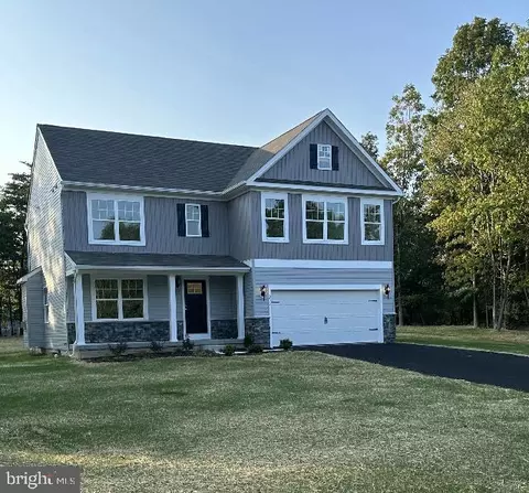 205 Cielo Ln, Berkeley Springs, WV 25411