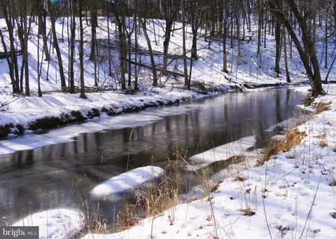 Highview Lane, Berkeley Springs, WV 25411