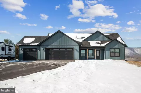 1536 Apple Orchard Cir, Berkeley Springs, WV 25411