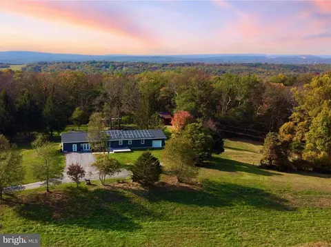 1763 Duckwall Rd, Berkeley Springs, WV 25411
