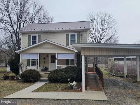 56 Chessie Ln, Hedgesville, WV 25427