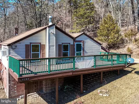 16284 Cacapon Rd, Great Cacapon, WV 25422