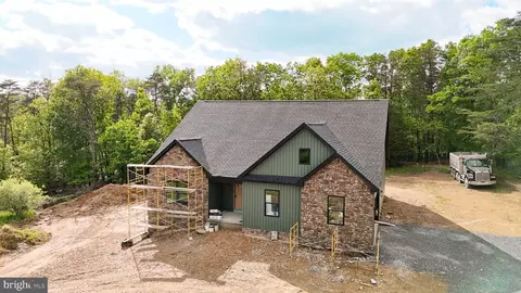 103 Husk Trl, Berkeley Springs, WV 25411