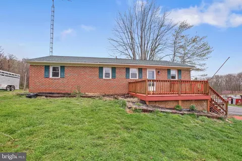 10460 Martinsburg Rd, Hedgesville, WV 25427
