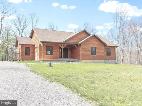 227 Key Pine Ln, Berkeley Springs, WV 25411