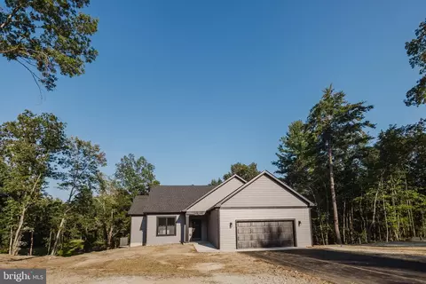 59 Mayapple Ct, Hedgesville, WV 25427