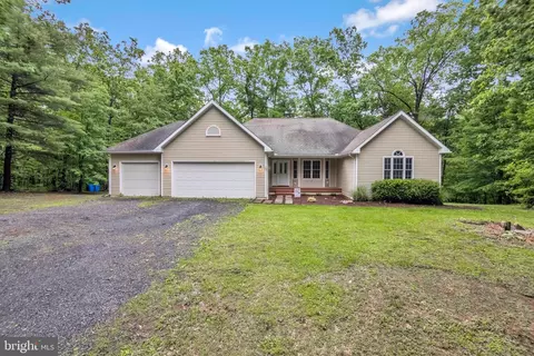 164 Wandering Ln, Hedgesville, WV 25427