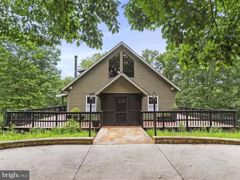 44 Wild Rose Ct, Hedgesville, WV 25427