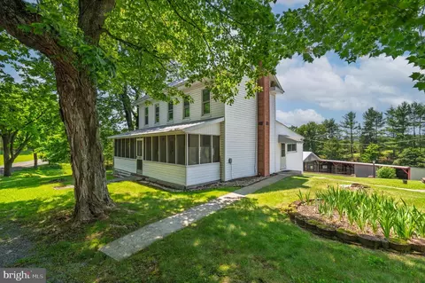 1499 Pious Ridge Rd, Berkeley Springs, WV 25411